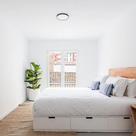 Three Floor House With Terrace Villa บาเลนเซีย ภายนอก รูปภาพ