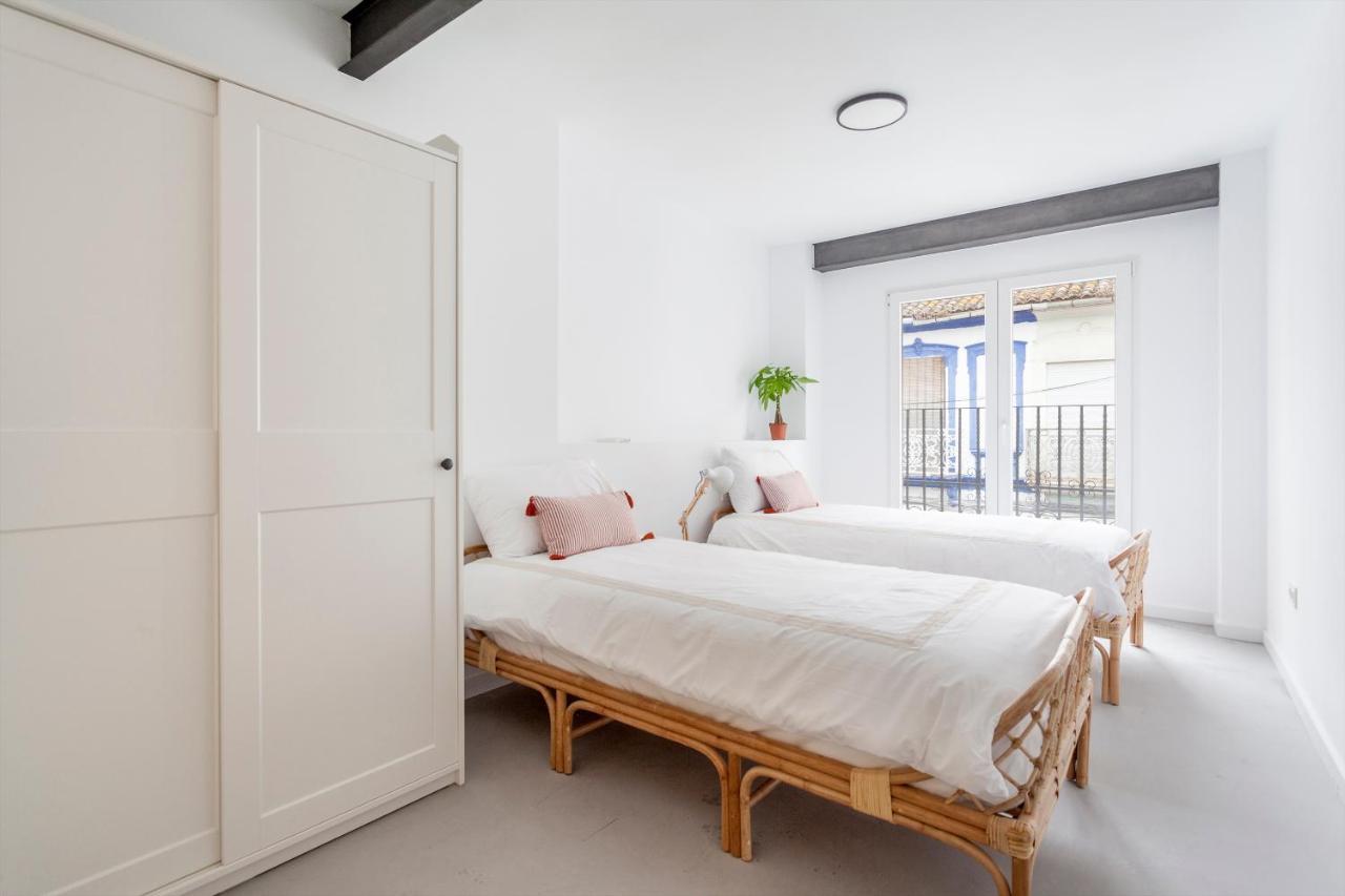 Three Floor House With Terrace Villa บาเลนเซีย ภายนอก รูปภาพ