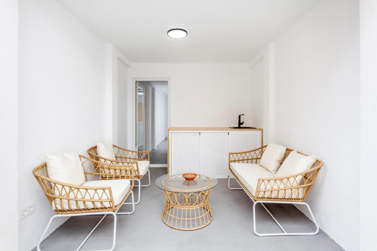 Three Floor House With Terrace Villa บาเลนเซีย ภายนอก รูปภาพ