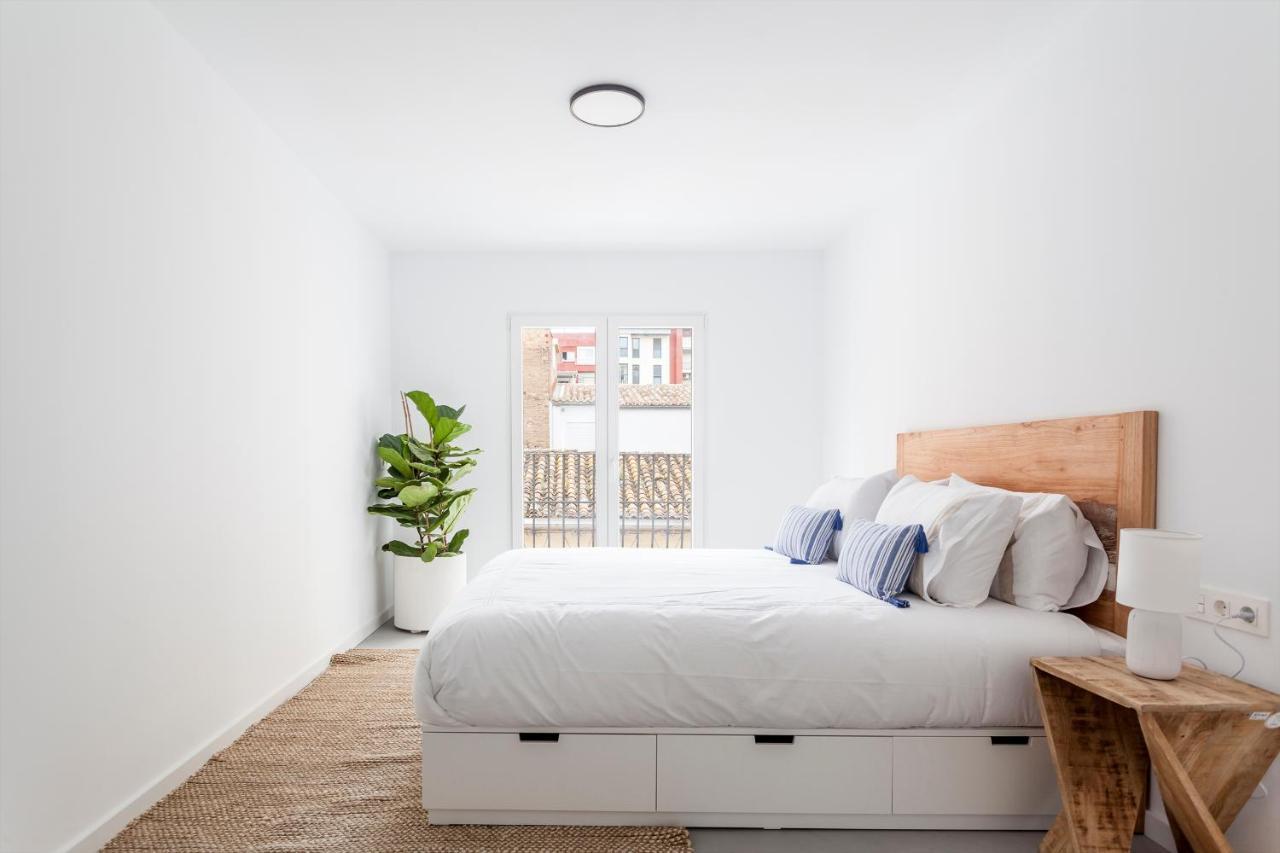 Three Floor House With Terrace Villa บาเลนเซีย ภายนอก รูปภาพ