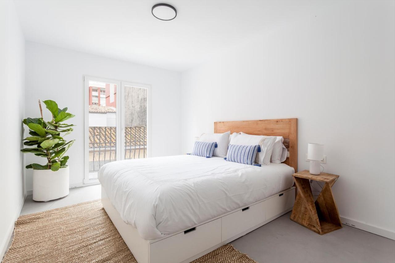 Three Floor House With Terrace Villa บาเลนเซีย ภายนอก รูปภาพ