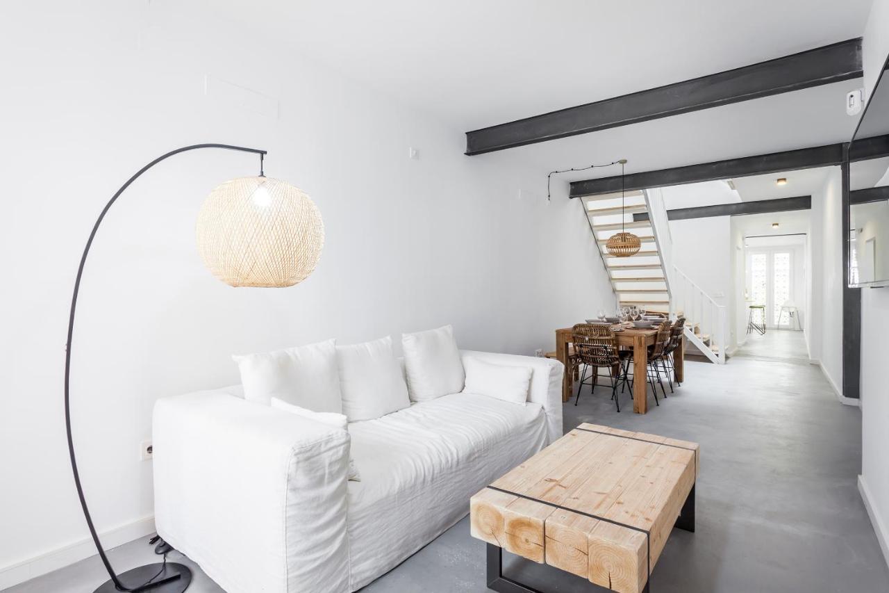 Three Floor House With Terrace Villa บาเลนเซีย ภายนอก รูปภาพ